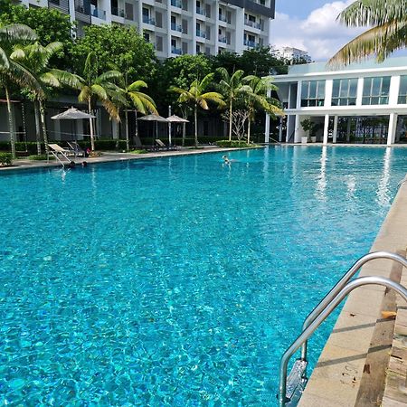 Retreat At Cybersquare Apartment Cyberjaya Luaran gambar