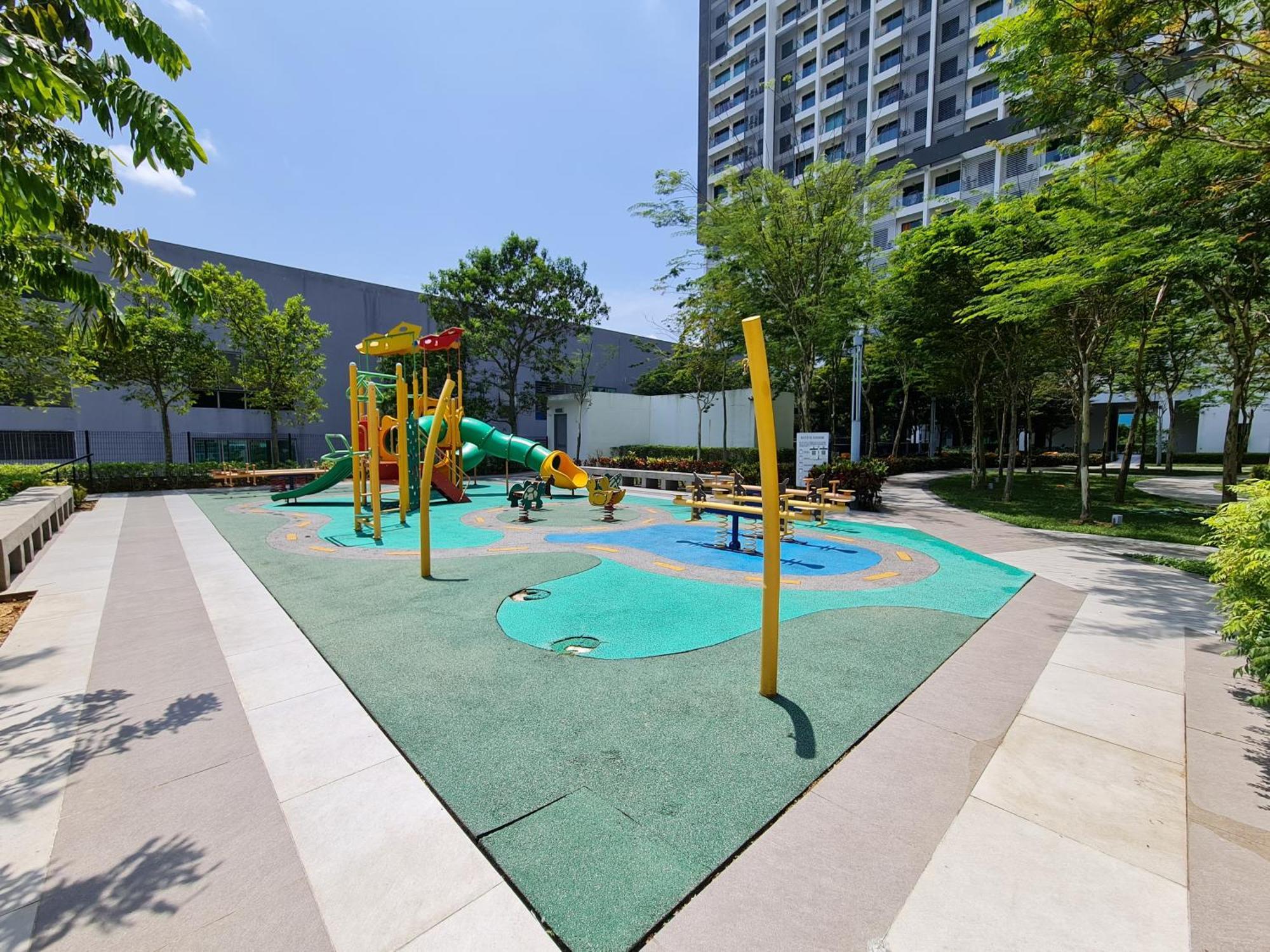 Retreat At Cybersquare Apartment Cyberjaya Luaran gambar
