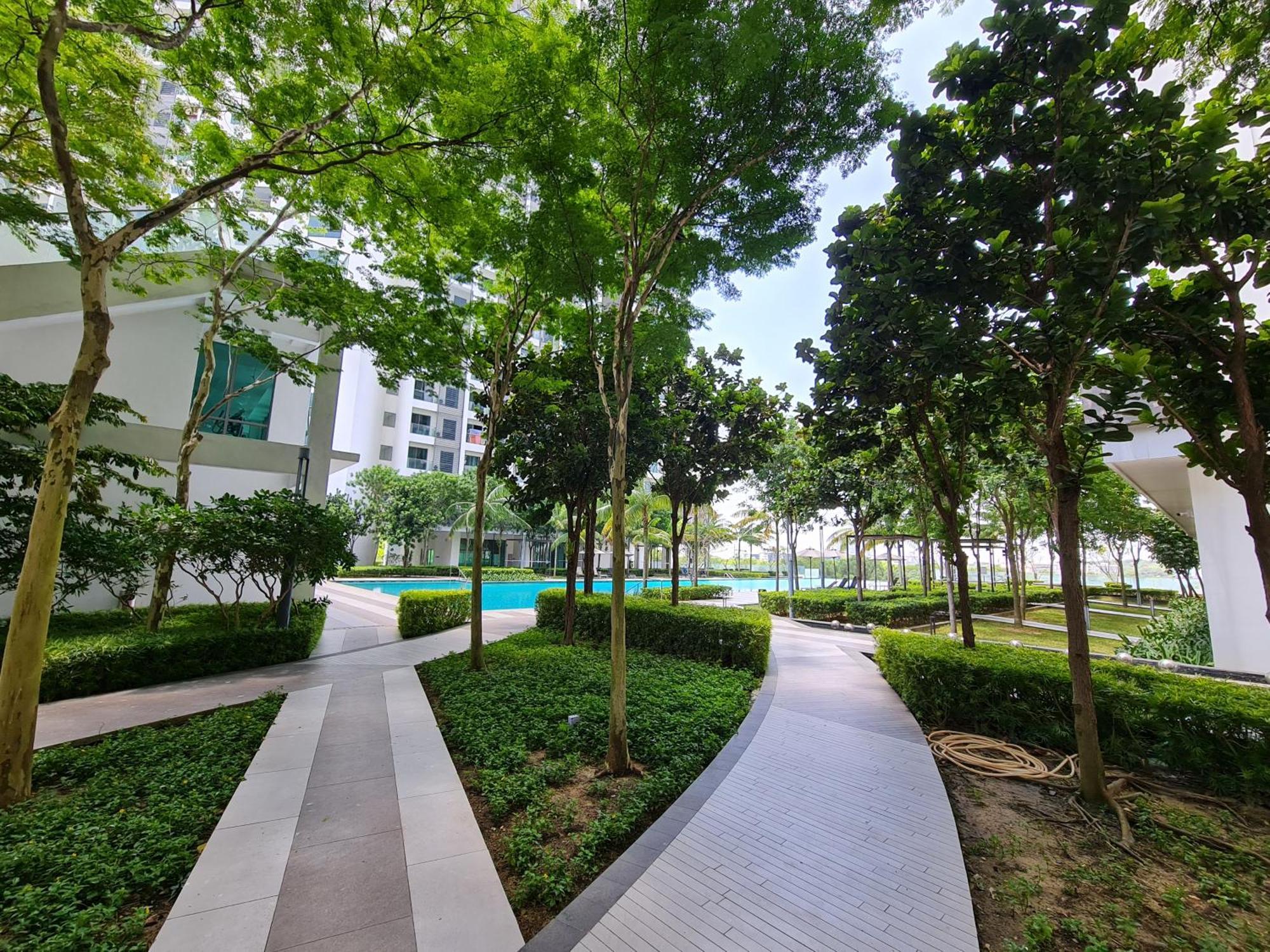 Retreat At Cybersquare Apartment Cyberjaya Luaran gambar